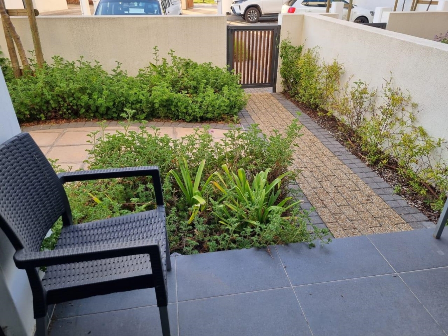 To Let 2 Bedroom Property for Rent in Sonstraal Heights Western Cape